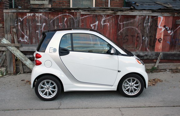 Car Review: 2014 Smart fortwo Electric Drive (with video) | Driving