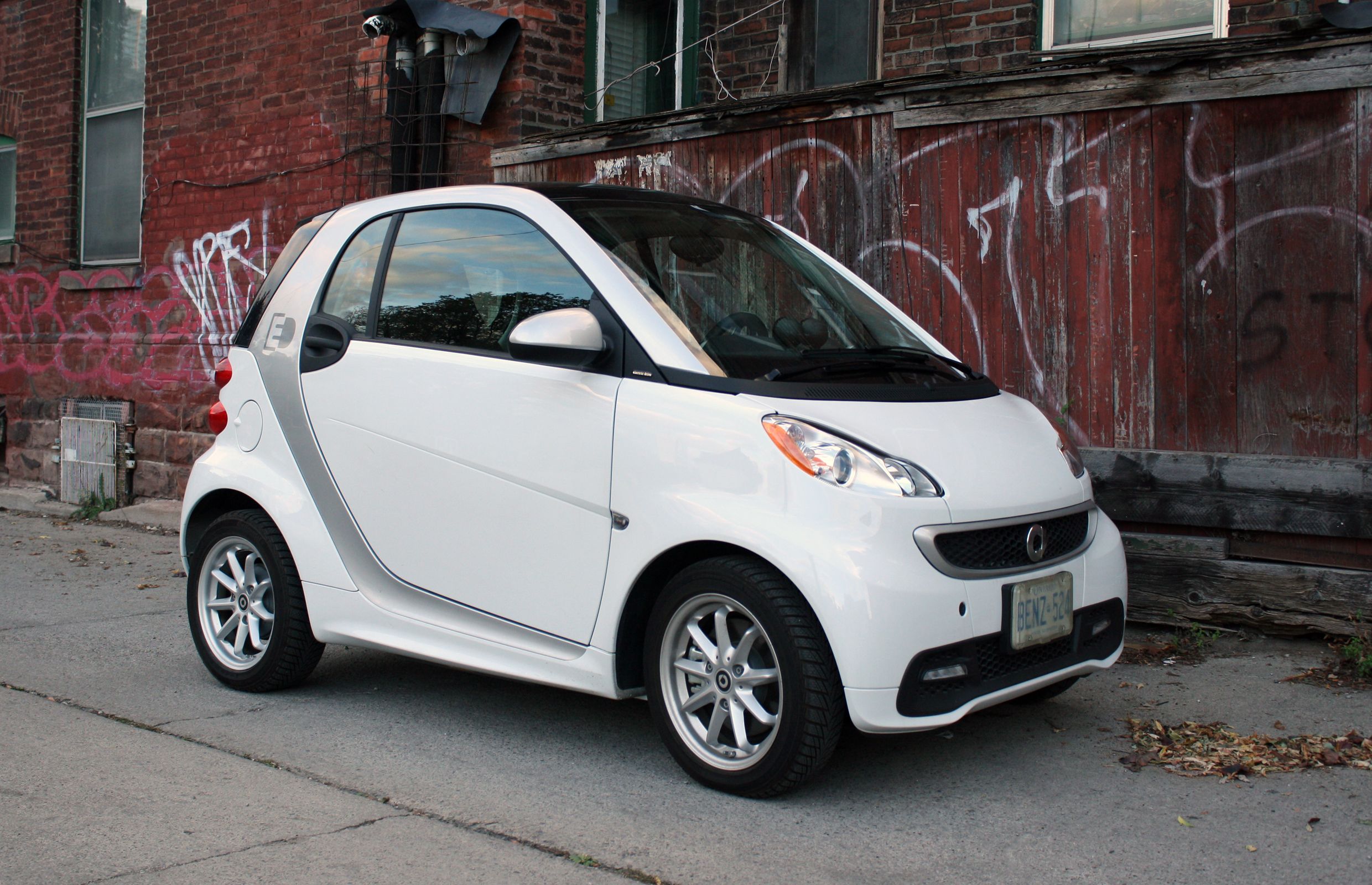 Car Review: 2014 Smart fortwo Electric Drive (with video)