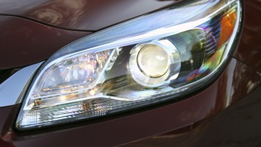 The 2015 Chevrolet Malibu features HID projector type headlights.