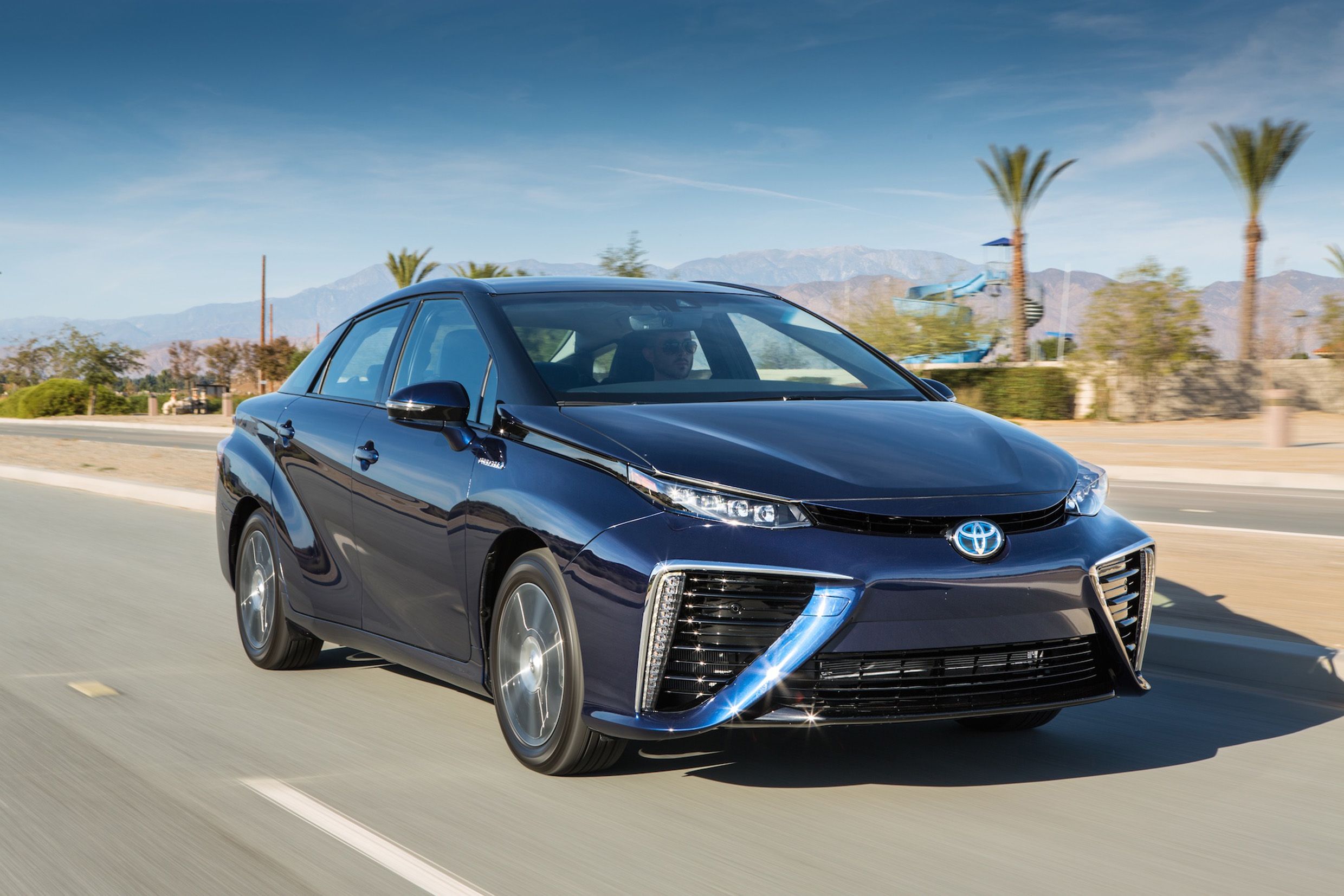 2016 toyota on sale mirai range