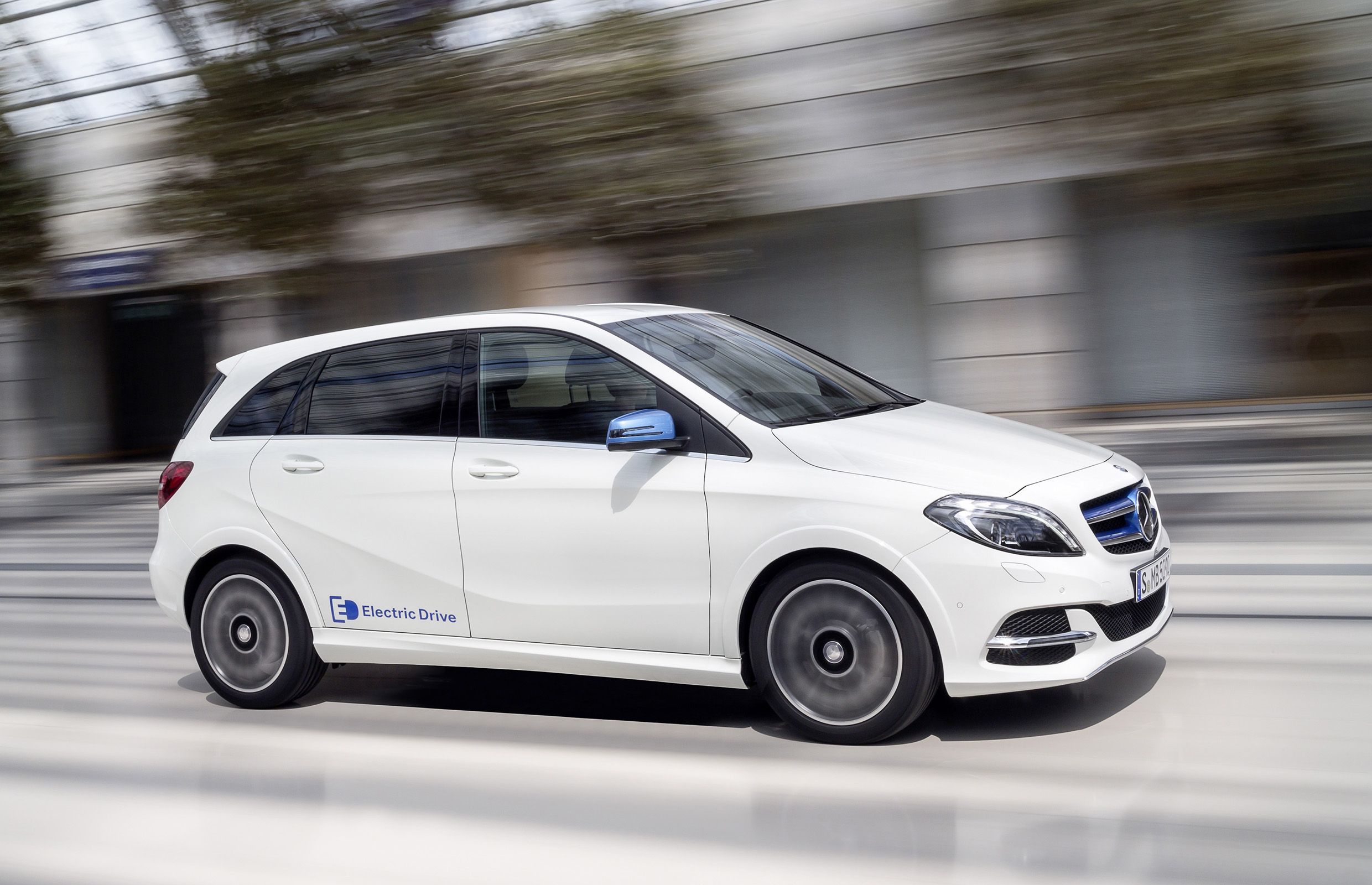 Mercedes Hopes Tesla Technology In Electric B-Class Will Help Hatch ...