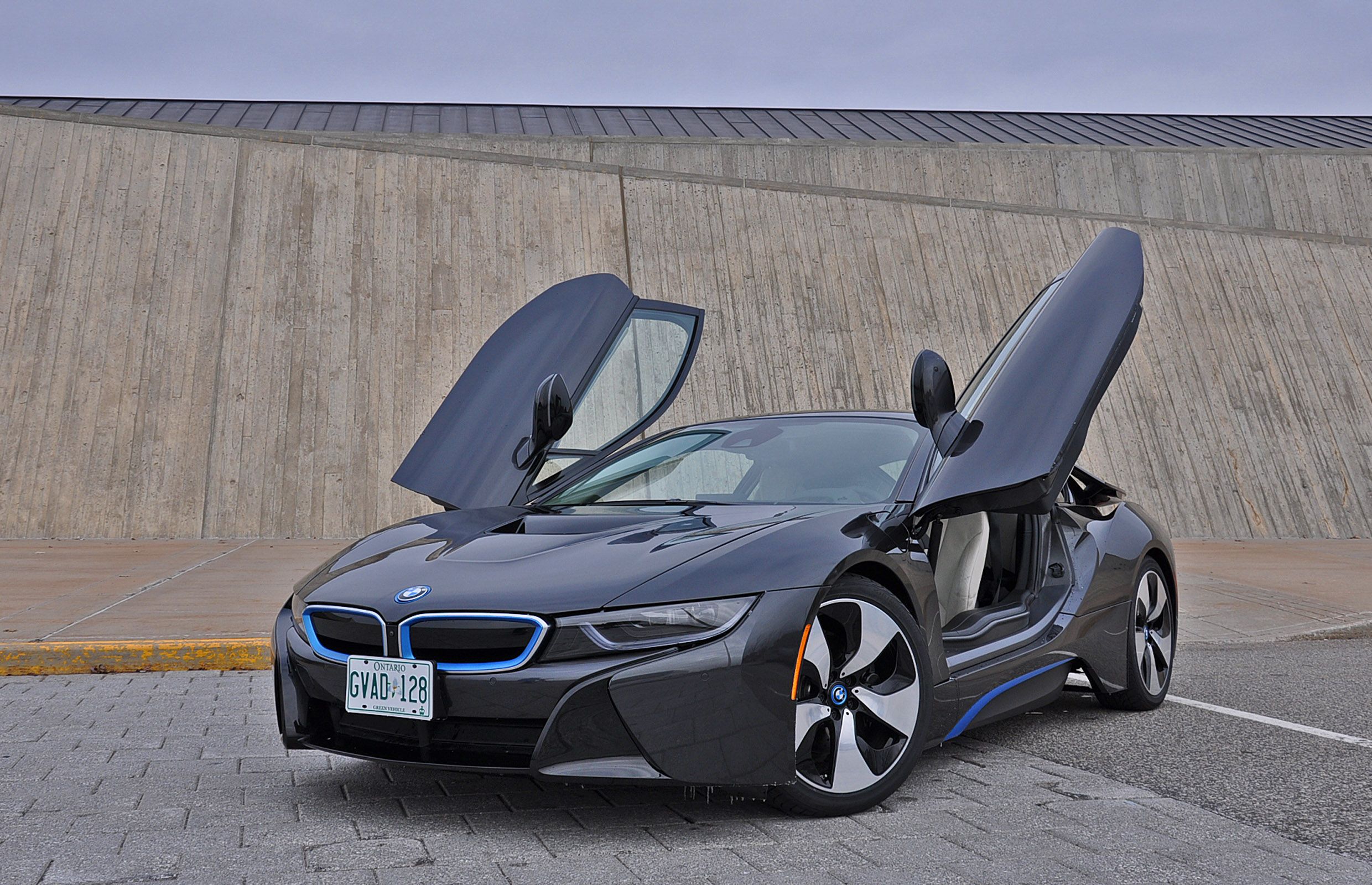 2015 BMW i8: Sexy Plug-In Hybrid Sport Coupe Coming Later This Year