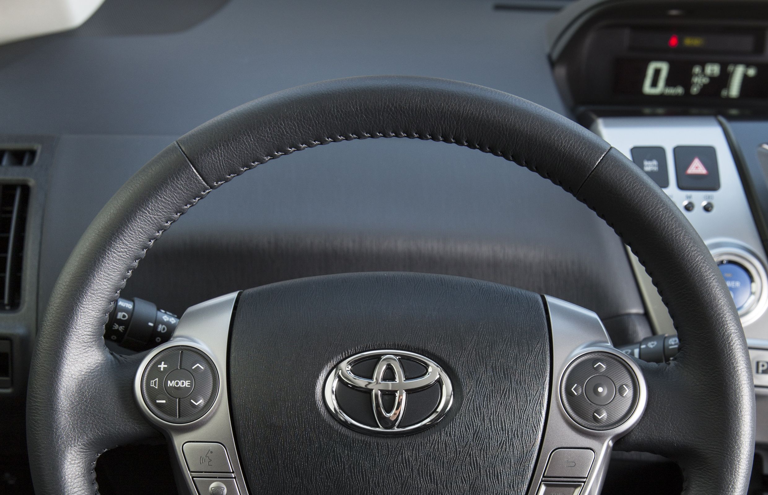 Car Review: 2015 Toyota Prius V | Driving