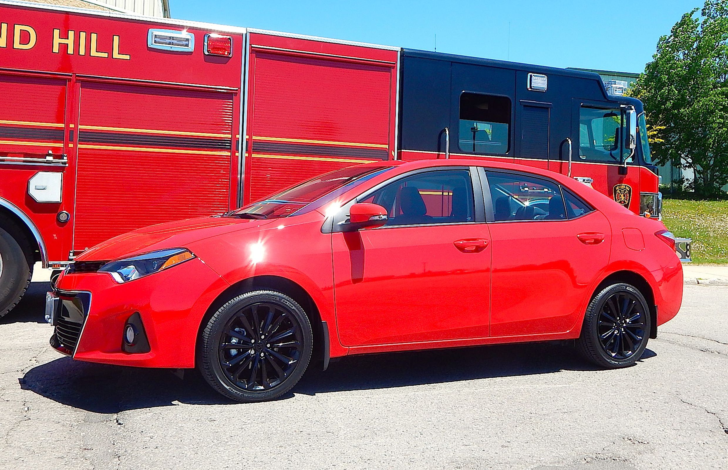 Toyota Corolla S CVT 2015: Kajian Mendalam Sedan Kompak yang Handal