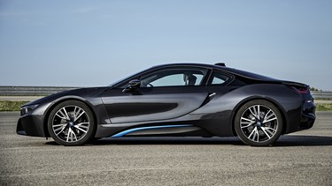 The BMW i8 is the International Engine of the Year award winner for 2015.