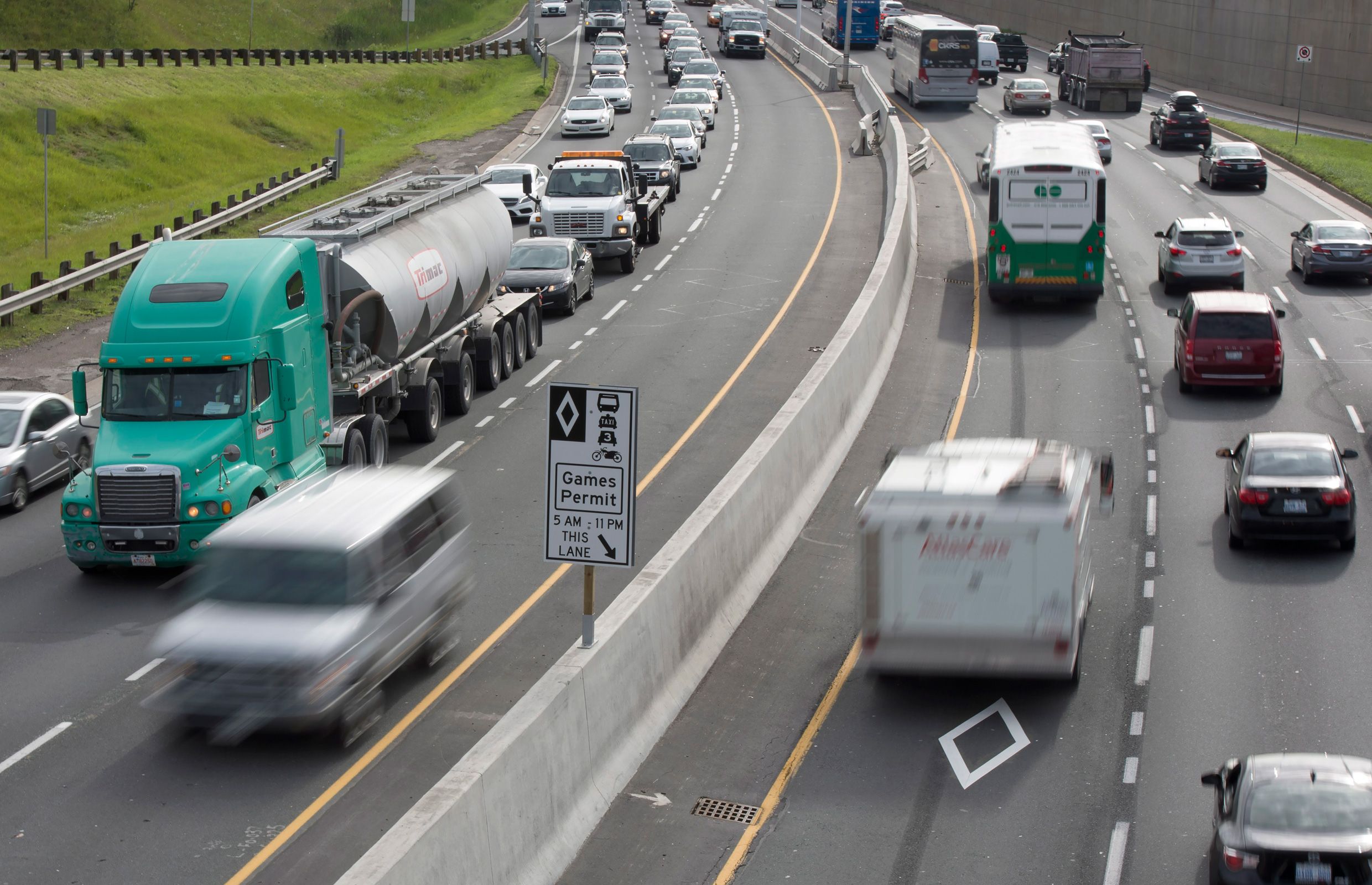 Pregnant Texas woman pulled over in HOV lane claims fetus is passenger