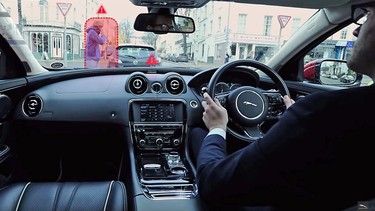 Jaguar’s 360 Virtual Urban Windscreen concept features "transparent" pillars and highlights pedestrians and cyclists on the head-up display embedded in the windshield.