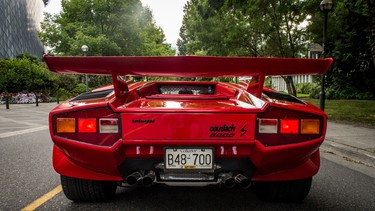 countach-1