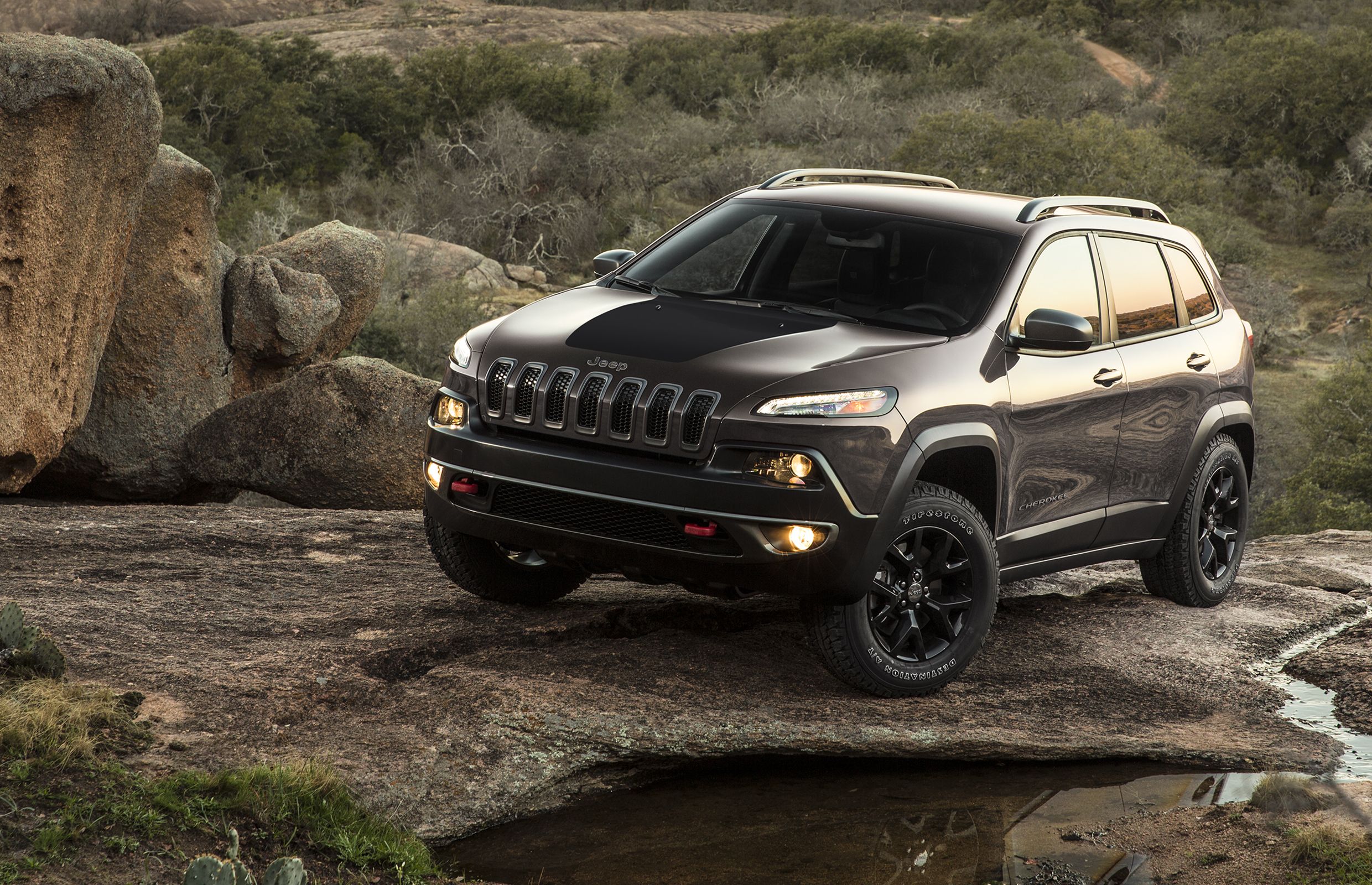 Jeep recalls almost 95,000 Cherokees over driveline lossofpower issue