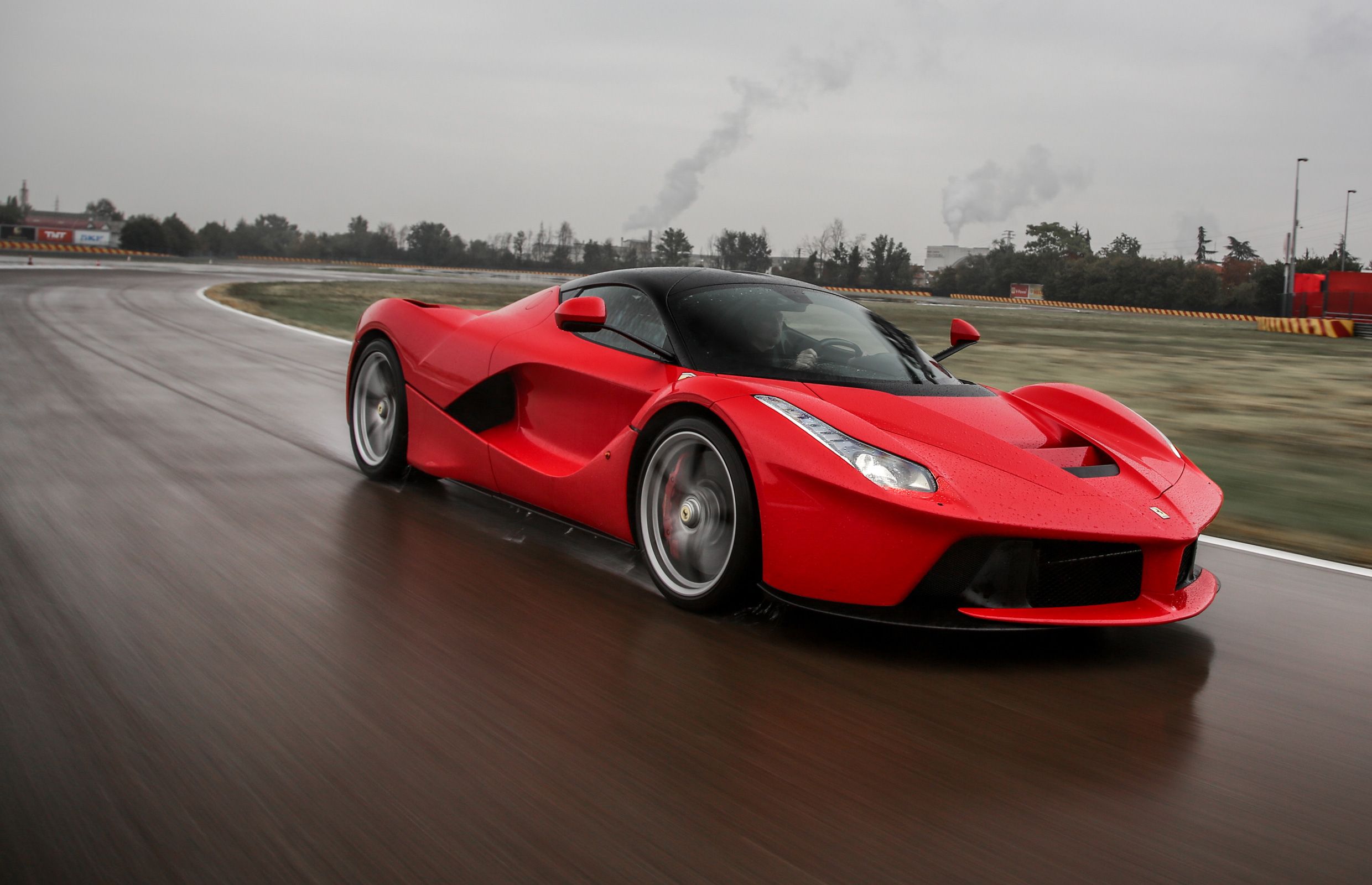 Ferrari could be planning LaFerrari Spider hypercar | Driving