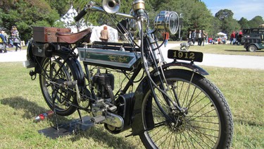 This 1912 Abingdon King Dick motorcycle’s rear wheel is driven by a dermatine linked leather belt. 
The company also devised the first telescopic shock absorber.