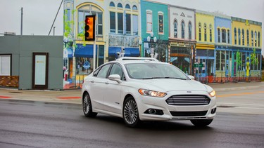 Ford's CES talk includes a larger expansion of its autonomous car fleet.