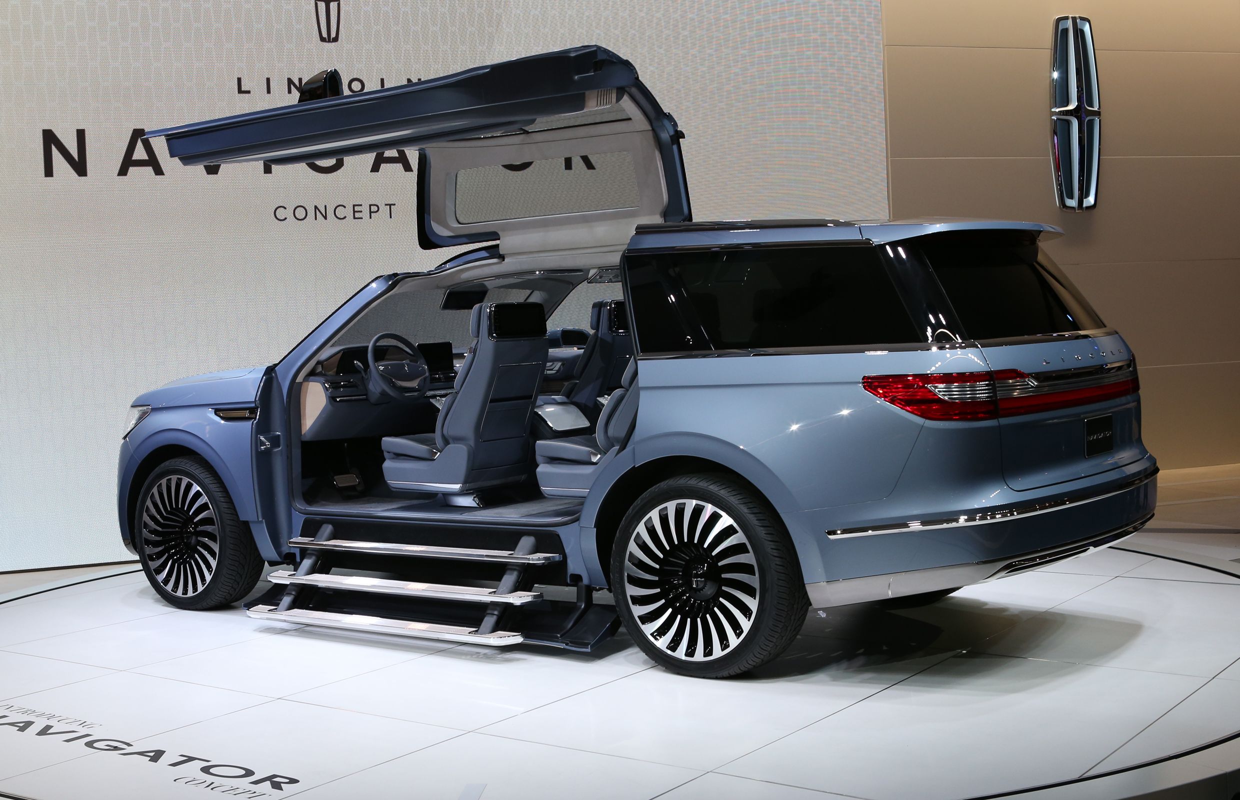 Ford in talks to begin building Lincoln models in China | Driving