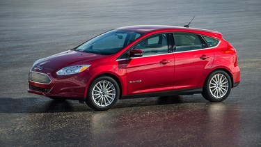 Ford's electric Focus is getting a range boost to 100 miles, but it still comes up short compared to the Chevy Bolt and Tesla Model 3.