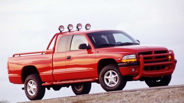 Even older pickups – like the Dodge Dakota that's been discontinued for quite some time – can still charm pickup buyers.