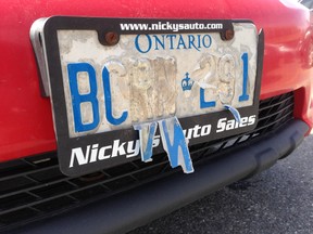 Another Ontario licence plate falling apart.