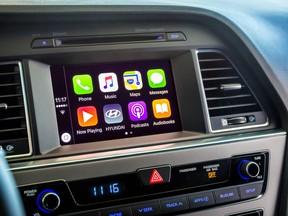Hyundai is offering a free, over-the-air update that adds Apple CarPlay and Android Auto support to many models.