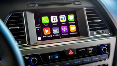 Hyundai is offering a free, over-the-air update that adds Apple CarPlay and Android Auto support to many models.