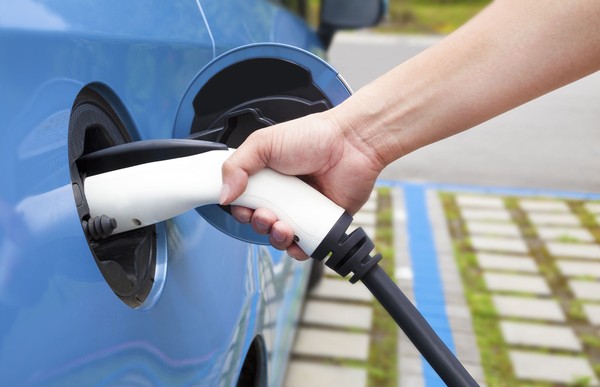 Canadian gov't outlines EV incentive details, list of 27 eligible ...