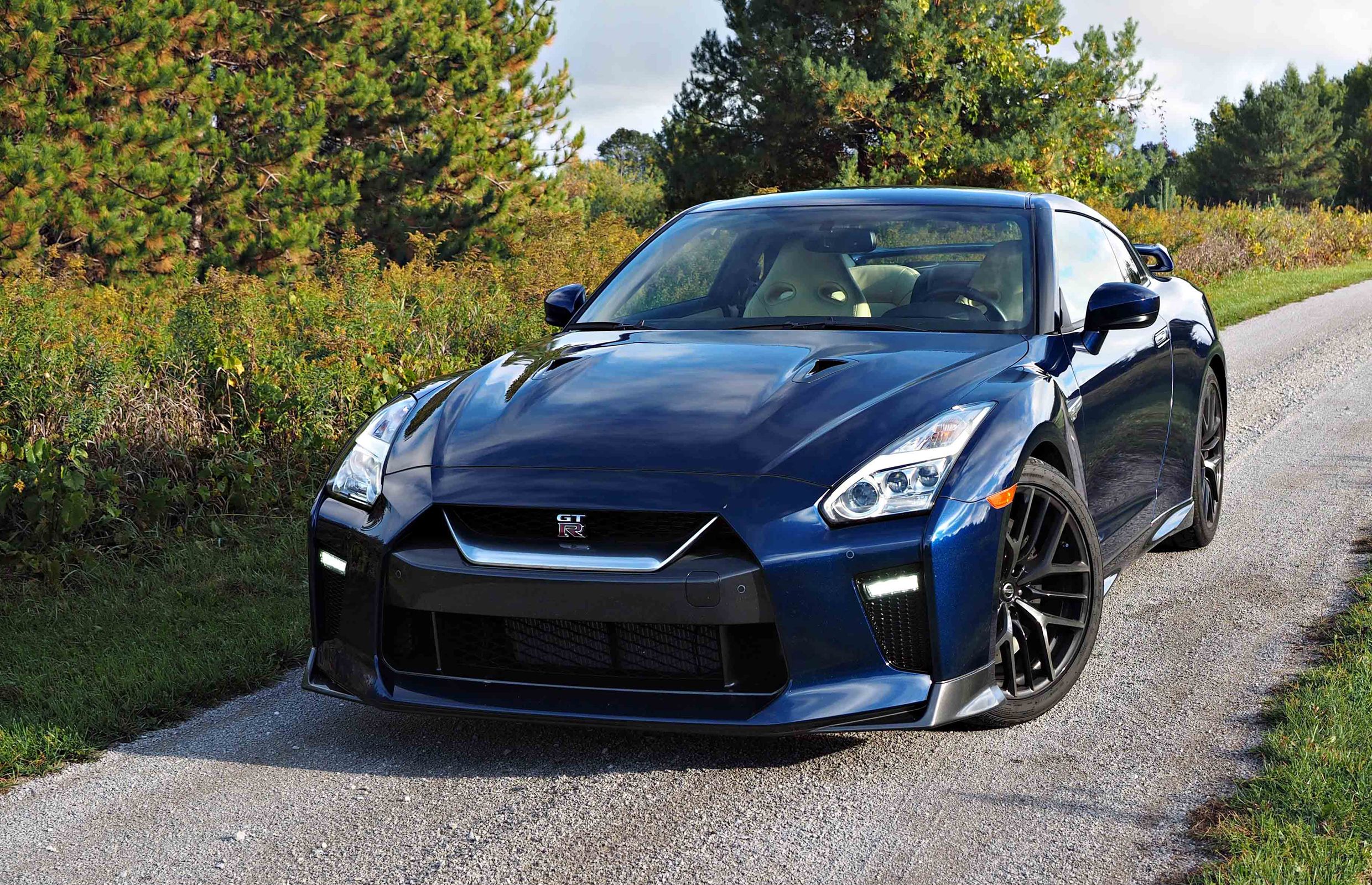 Heavily Modified Nissan GT-R Takes Dyno to the Limit