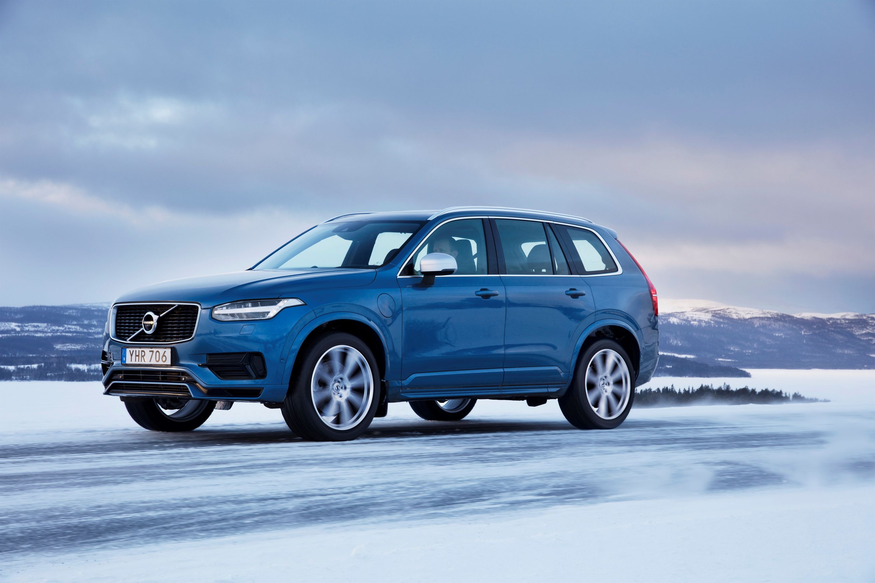 XC90 hybrid is portly but frugal and agile on ice Driving