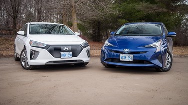 2017 Hyundai Ioniq vs. 2017 Toyota Prius