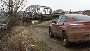 It's true not many owners of this sport-luxury Mercedes-Benz will take it on roads like these in the Alberta badlands, but it's still good to know it has surefooted off-road capability