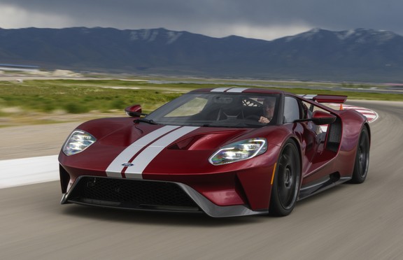 First Drive: 2017 Ford GT | Driving