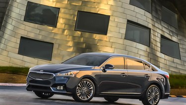 2017 Kia Cadenza