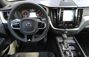 2018 Volvo XC60 R-Design