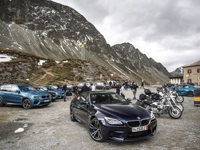 A lunch stop at the Albula Pass.