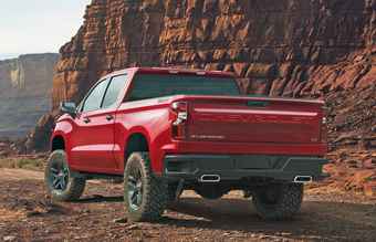 Chevrolet fans get a sneak peek of the 2019 Silverado | Driving