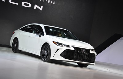 La Toyota Avalon devient plus sexy - Challenges