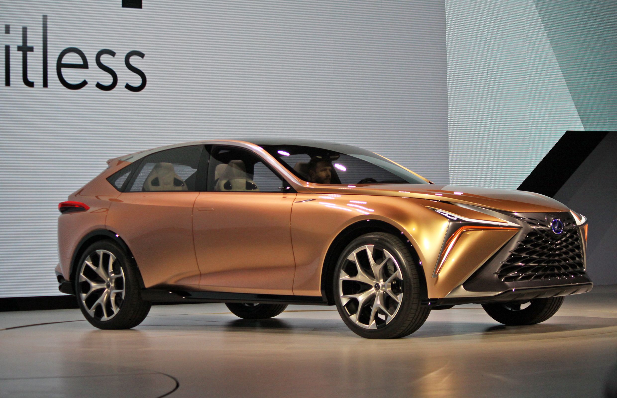 LF-1 Limitless concept previews Lexus' flagship SUV future | Driving