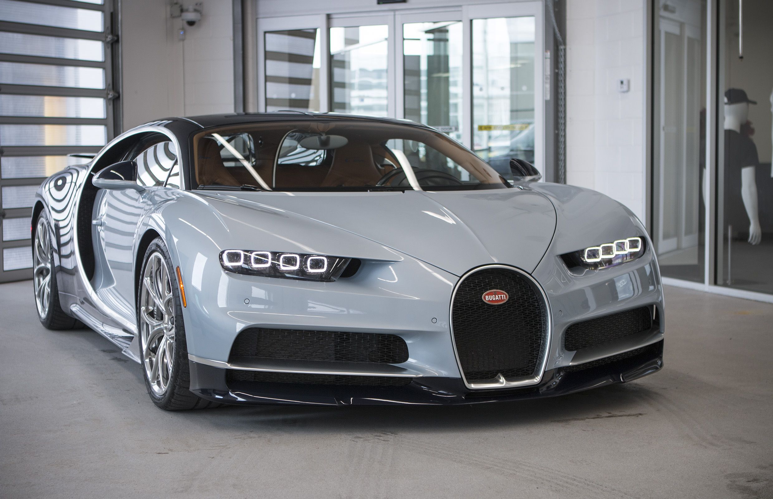 Quick Drive: 2018 Bugatti Chiron | Driving