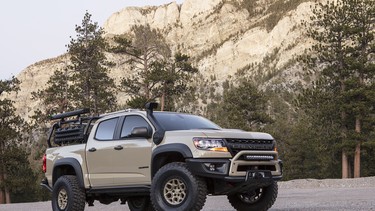 The Colorado ZR2 AEV SEMA concept, created in collaboration with legendary off-road manufacturer American Expedition Vehicles, features the 2.8L Duramax turbo-diesel engine and elevates the ZR2 for even greater adventures.