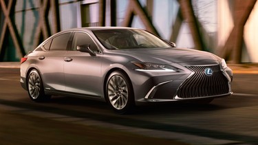 The 2019 Lexus ES luxury sedan.