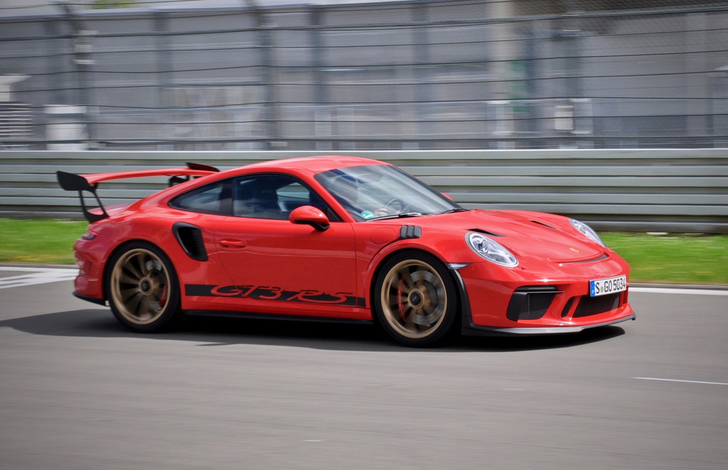 First Drive: 2019 Porsche 911 GT3 RS | Driving