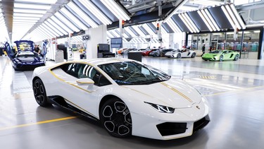 Believe it or not, the Holy Father has not put a lot of seat time in this Bianco Monocerus-white Huracan supercar, gifted to him by Lamborghini, since he got it. Proceeds from its sale will benefit a number of charities selected by Pope Francis himself.