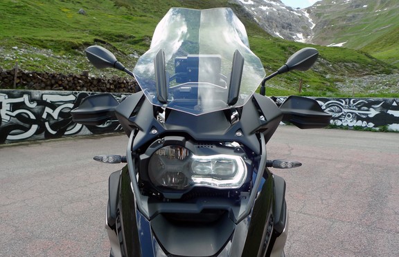 bmw r1200gs vs triumph tiger 1200