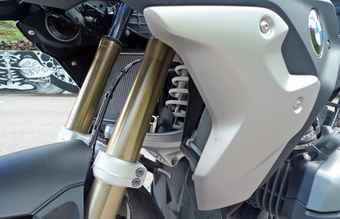 triumph tiger 1200 vs bmw r1200gs