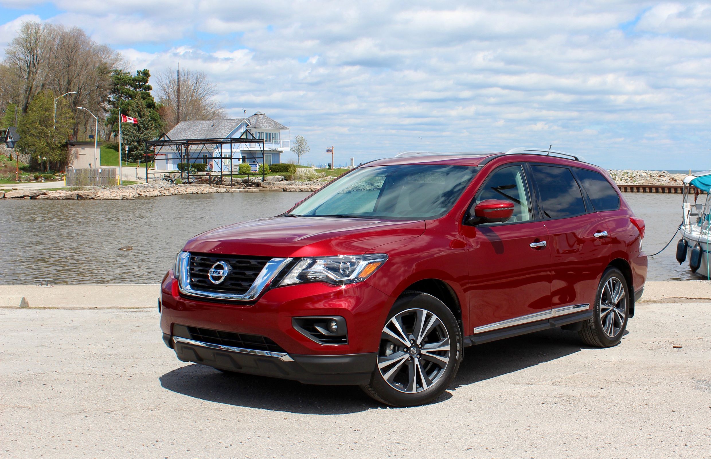 2018 nissan pathfinder models