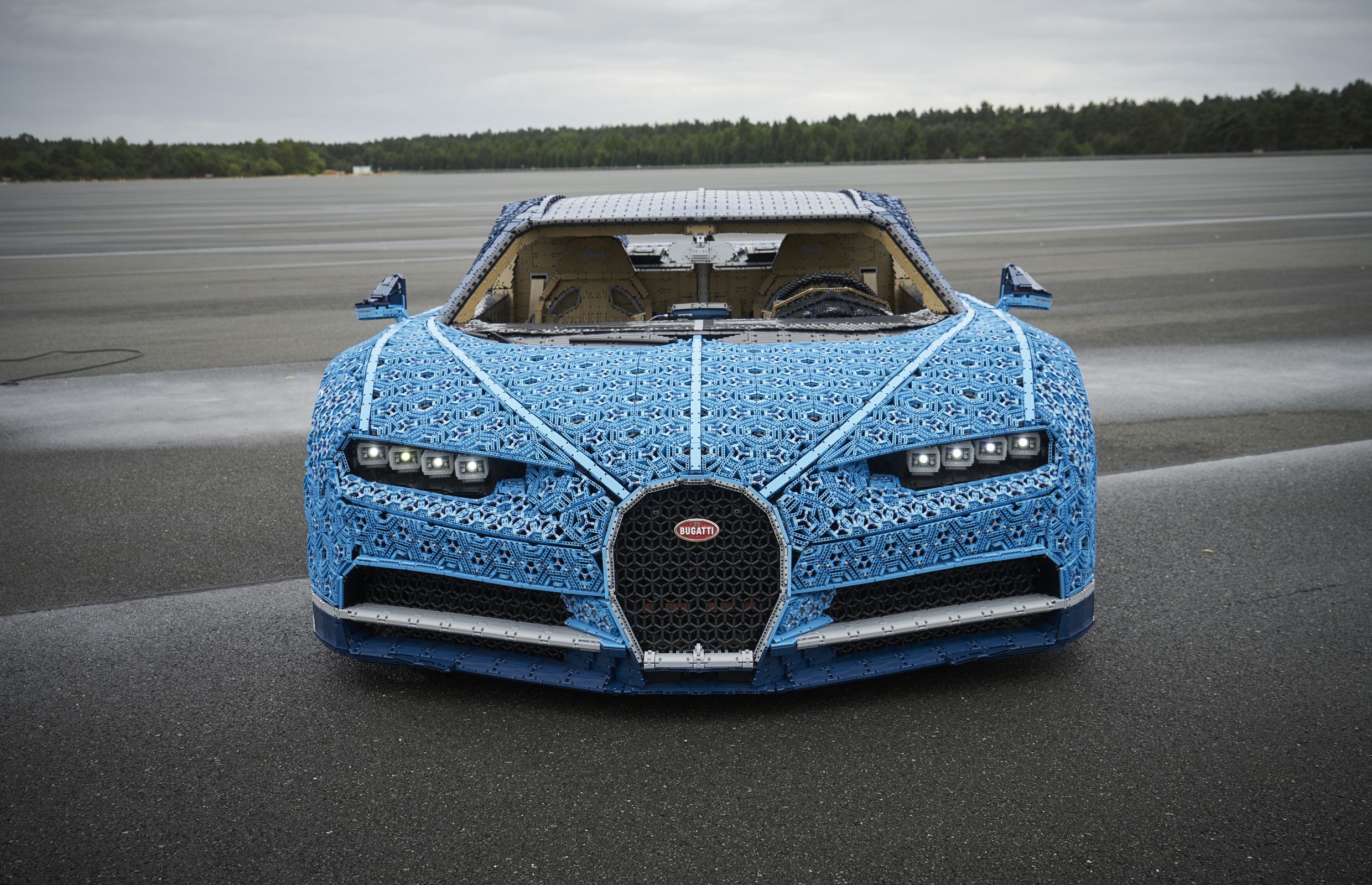 Lego bugatti real online size