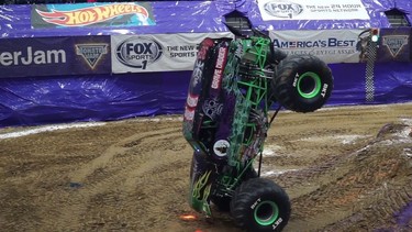 Tyler Menninga's 2017 Cedar Rapids stunt in Grave Digger.