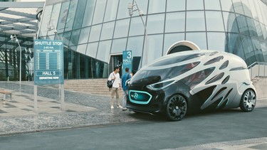 The Mercedes-Benz Vision URBANETIC people-mover module.