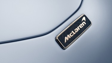 The available 18-carat gold and carbon-fibre badges on the McLaren Speedtail.