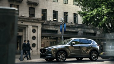 2019 Mazda CX-5 Signature (CNW Group/Mazda Canada Inc.)