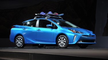 2020 Toyota Prius e-AWD