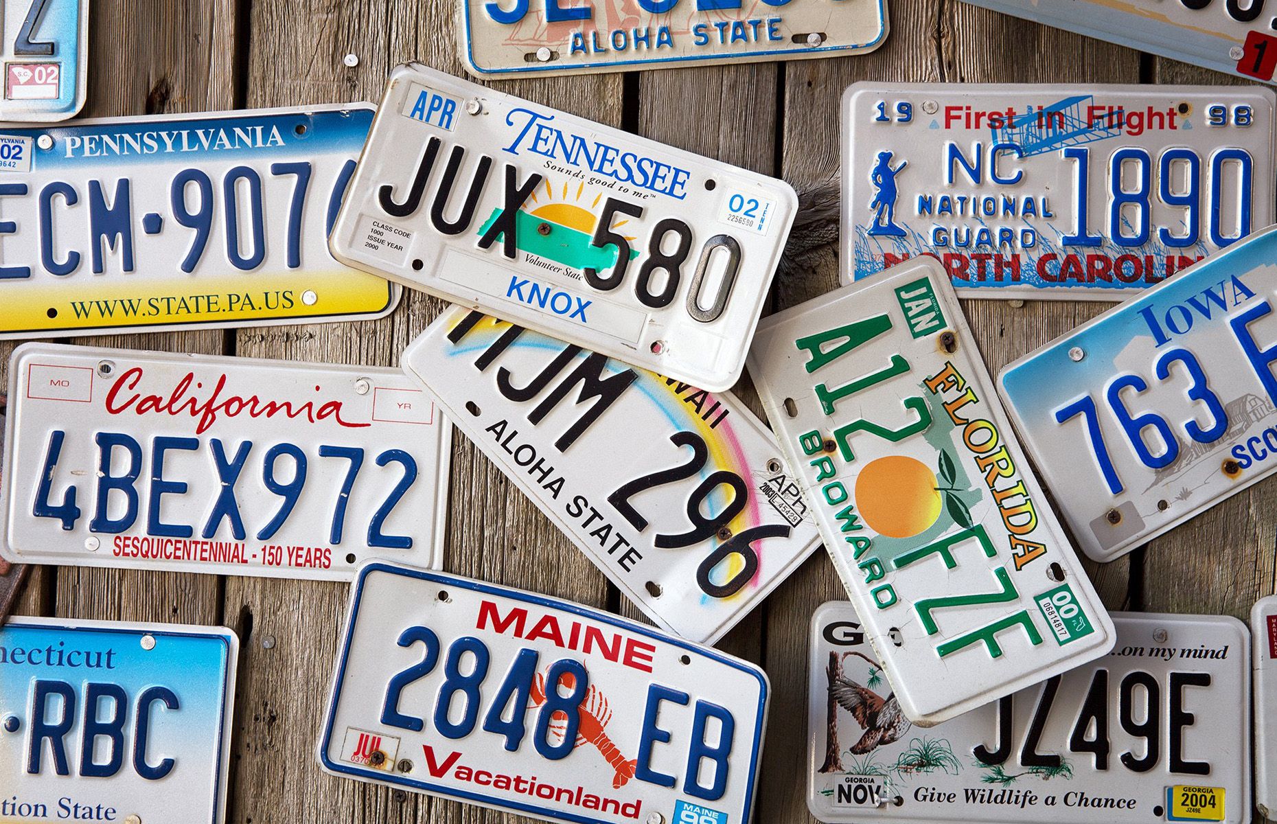 Judge rules California can't ban offensive license plates