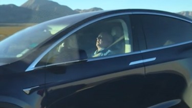 Tesla driver sleeps with autopilot engaged in Las Vegas